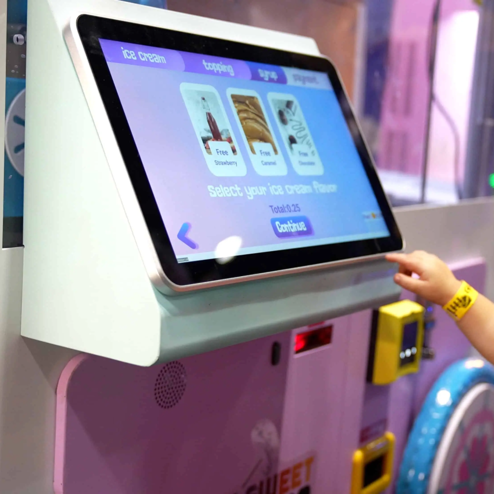 Sweet Robo, Robo Ice Cream – The Future of Soft Serve Vending